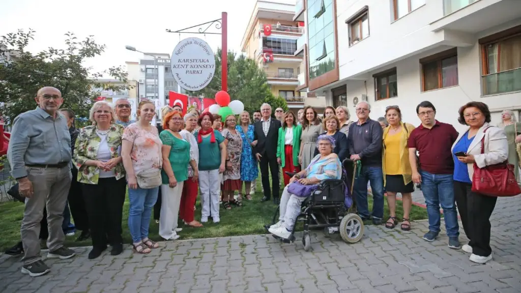 Karşıyaka Yeni Parkıyla Buluşuyor: Kent Konseyi Parkı Açıldı