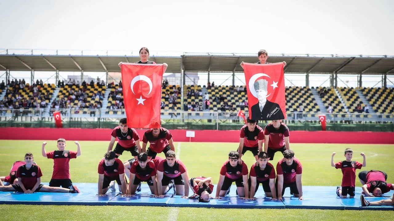 Aliağa’da 19 Mayıs Renkli Etkinliklerle Kutlandı