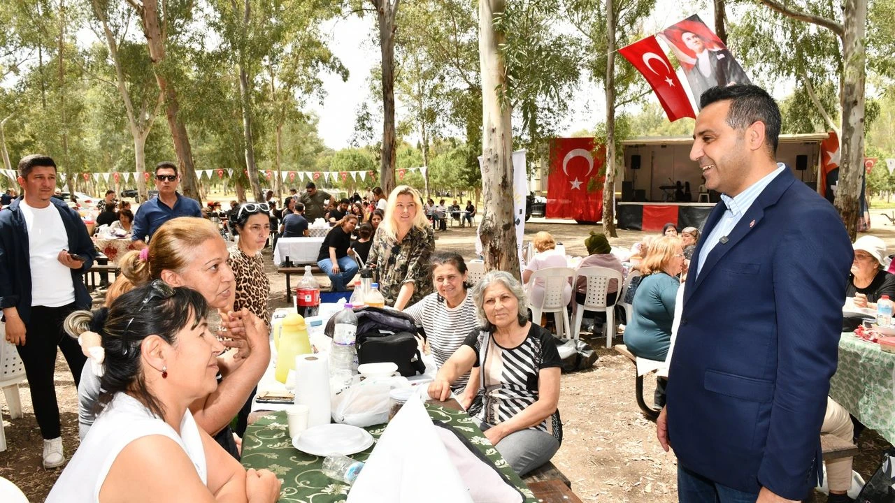 Çiğli’de Anneler Günü Coşkusu: Doğa ve Neşe Bir Arada