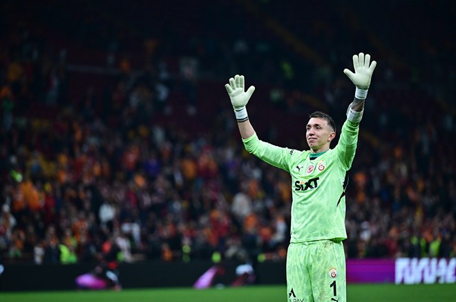 Muslera ayrılığı gözyaşlarıyla açıkladı: "Yarın son maçıma çıkacağım" - 8. Foto