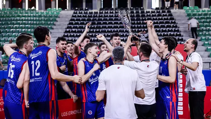 Bahçeşehir Koleji U16 Takımı Şampiyonluğa Ulaştı