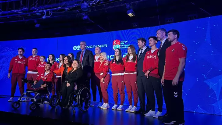 Paralimpik Sporcular Sakıp Sabancı Spor Ödülleri’nde Ödüllerini Aldı