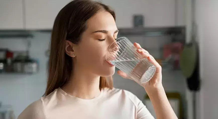 Az Su Tüketmenin Zararları! Vücudumuz Ne Kadar Suya İhtiyaç Duyar?