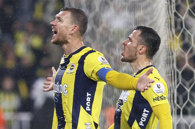 Fenerbahçe'nin yıldızı takımdan ayrıldığını açıkladı: Veda mesajını Türkçe bitirdi - 2. Foto