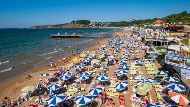 İstanbul’da Yaz Sezonu Açıldı: Plaj Giriş Ücretlerinde Yükseliş
