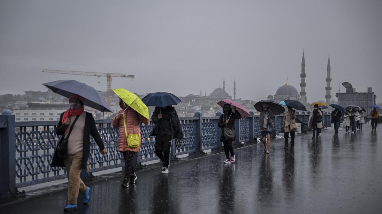 AKOM’dan Uyarı! İstanbulda Sağanak Yağış Bekleniyor! Peki Ama Kaç Günlük?