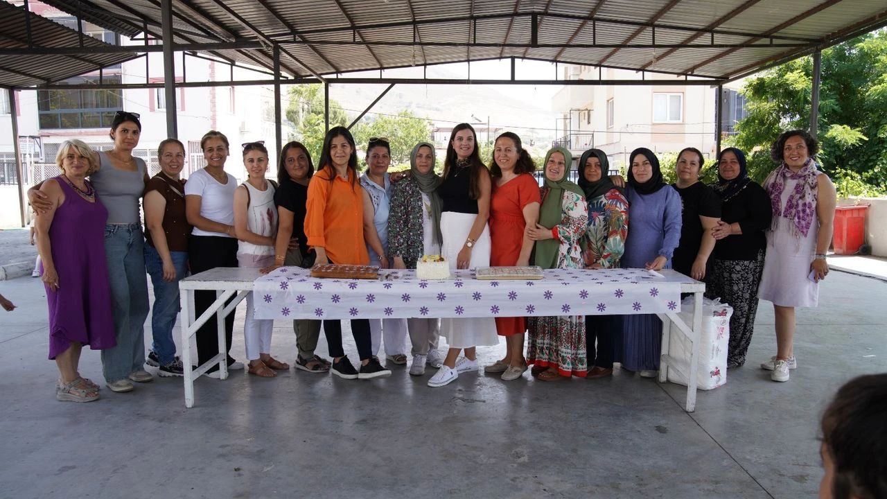 Aliağa Belediyesi’nden Annelere Özel Eğitim Programı