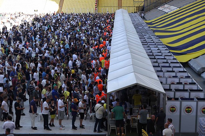 SON DAKİKA | Fenerbahçe, kulübe ulaşan imza sayısını açıkladı - 6. Foto