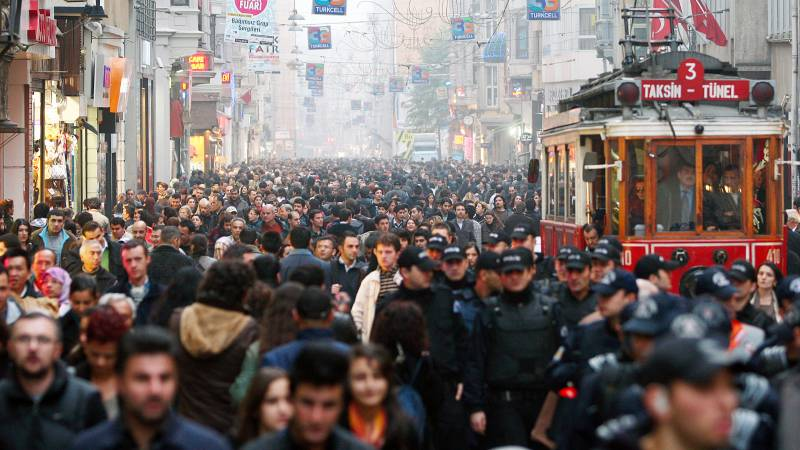Türkiye’de 13 Milyon İşsiz Var!
