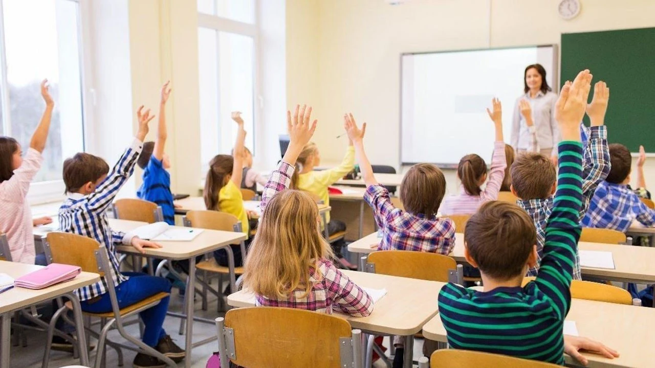 Okullarda Tekrar Forma mı Giyilecek? Okullarda Serbest Kıyafet Uygulaması Kalkıyor mu?