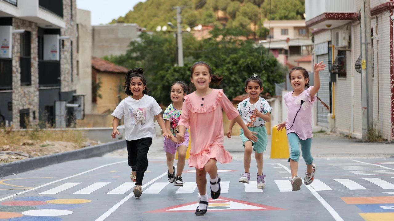Buca’da 47 Mahalleye 47 Oyun Sokağı Projesi