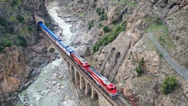 Turistik tren, Batı Karadeniz’e doğru ilk seferine başladı